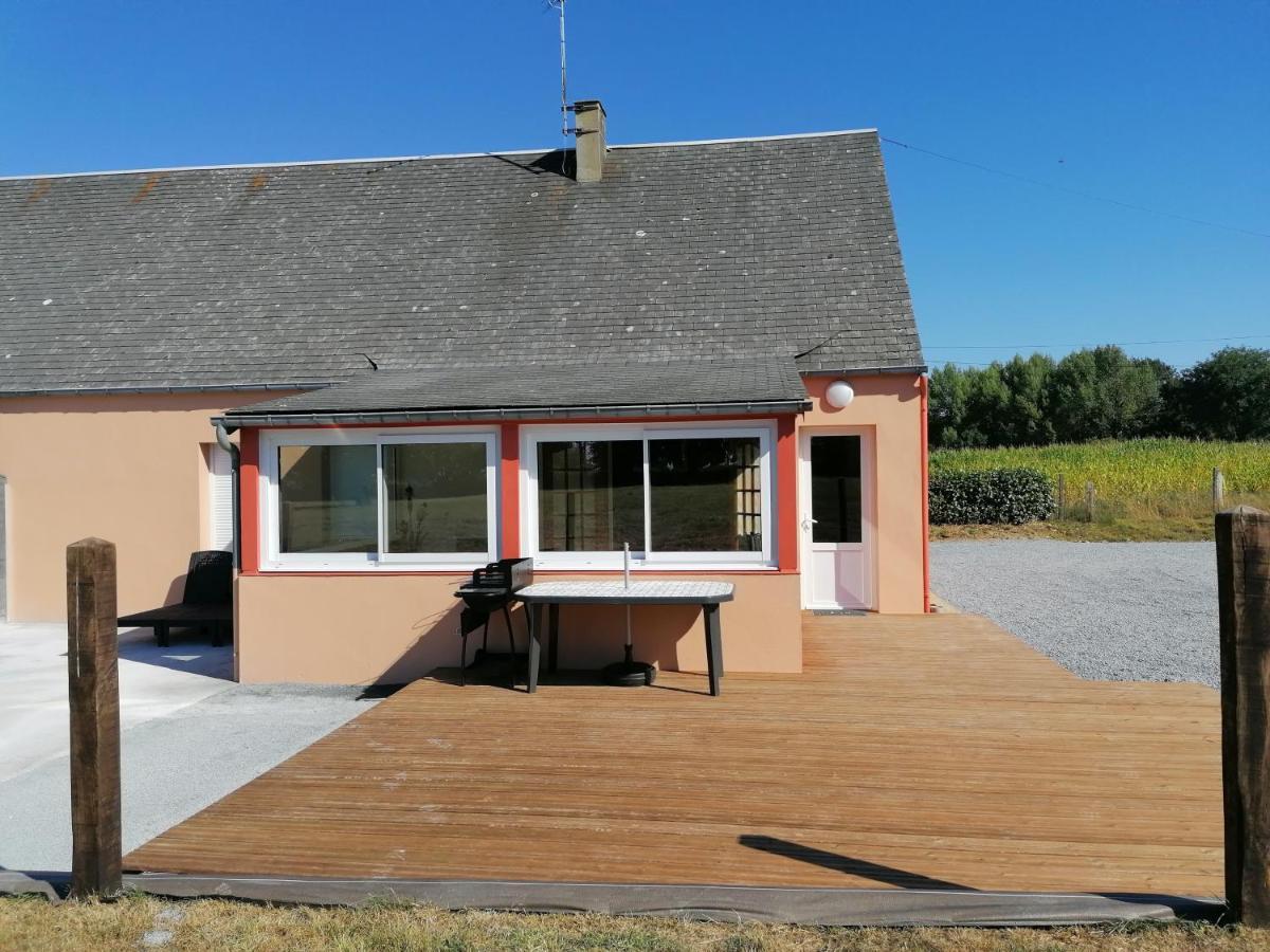 Gite De La Courtoisie Gavray-sur-Sienne Bagian luar foto