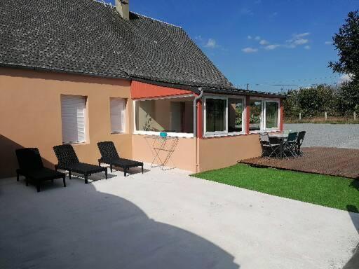 Gite De La Courtoisie Gavray-sur-Sienne Bagian luar foto
